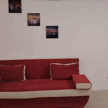 Marius Building Apartman *